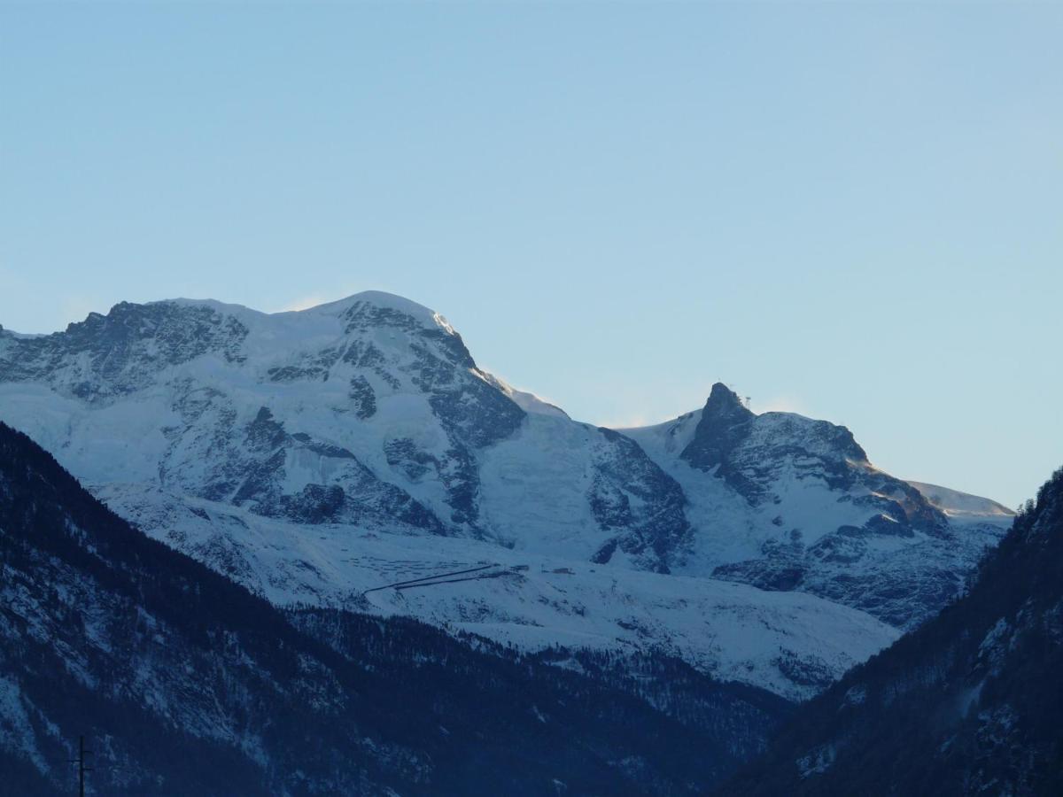 Haus Valaisia - Randa Bei Zermatt公寓 外观 照片